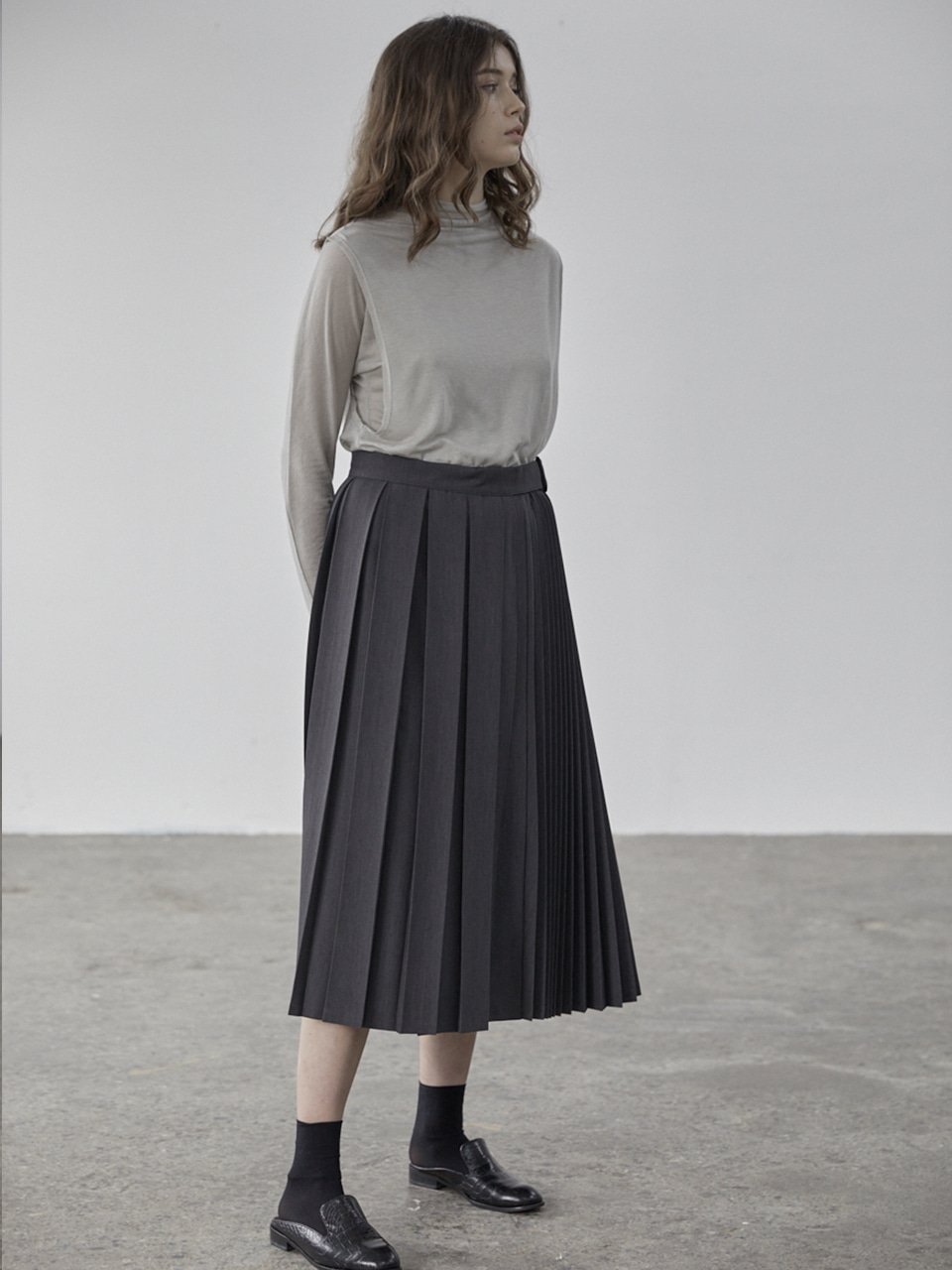 Belted Long Pleated Skirts(Chacoal)